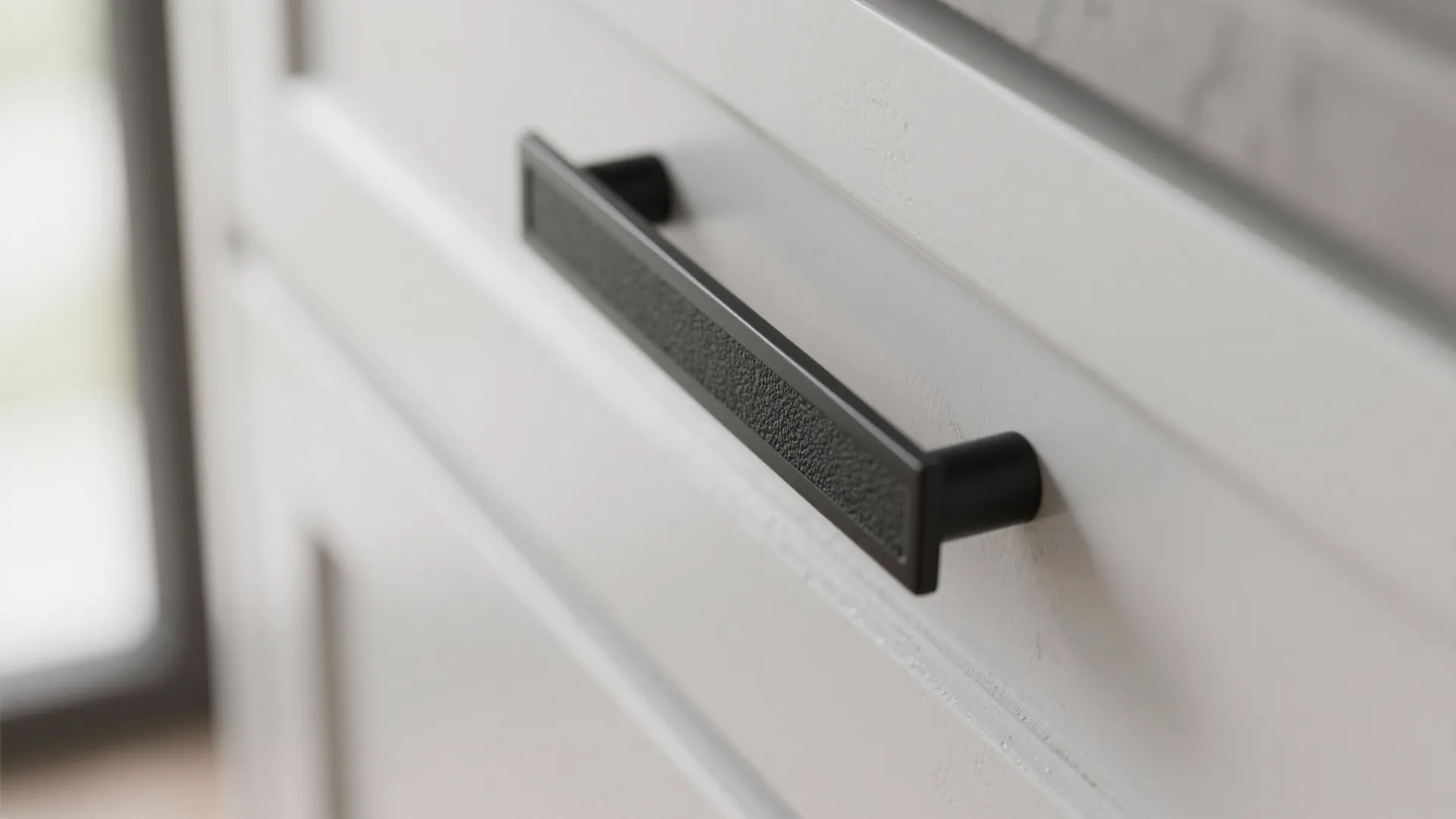 1. Go minimal with slim linear pulls