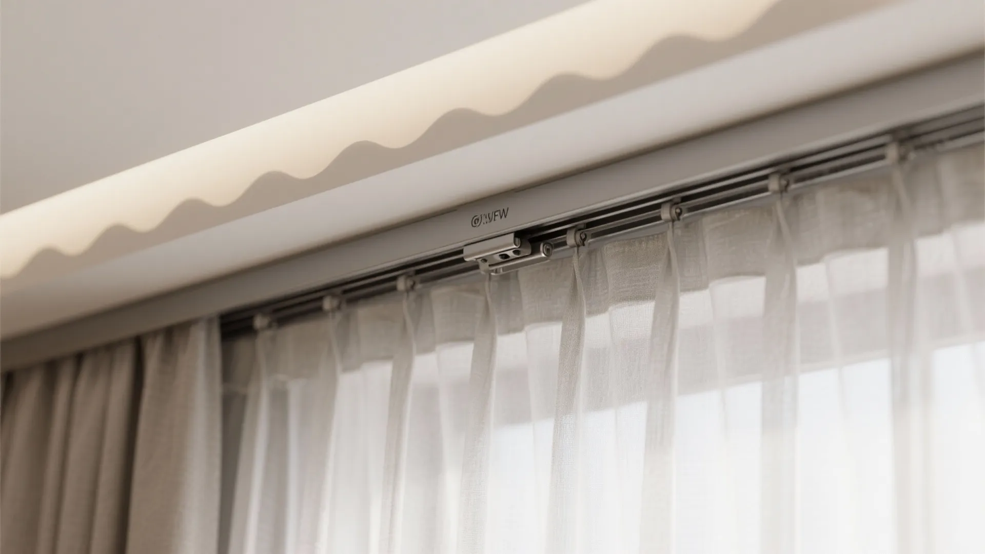 5) Tailored hardware and smart lining for function