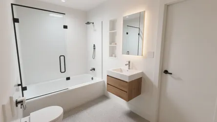 5 Ideas for a Small Bathroom with Bathtub