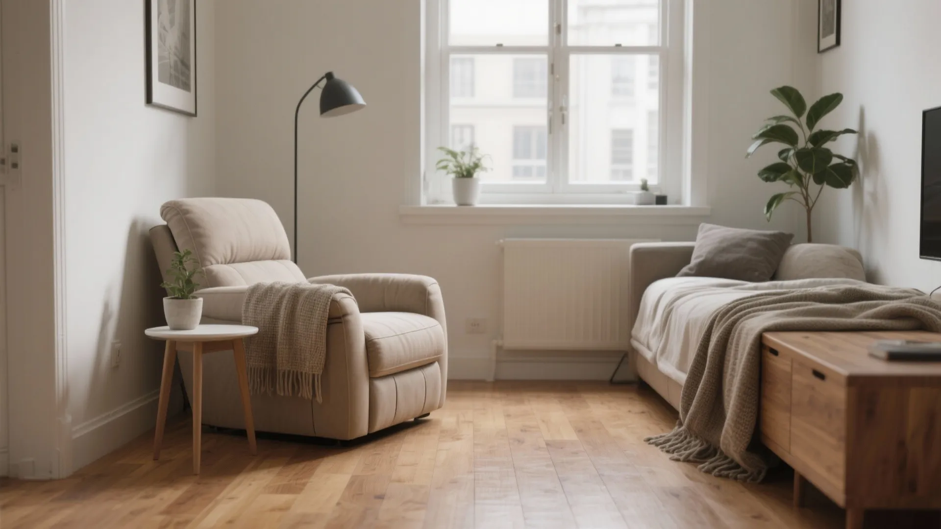 5 Small Recliner Sofa Ideas for Tiny Spaces: Practical, stylish small recliner sofa inspirations I’ve used in tight living rooms and studio apartments — with budget tips and gotchas.