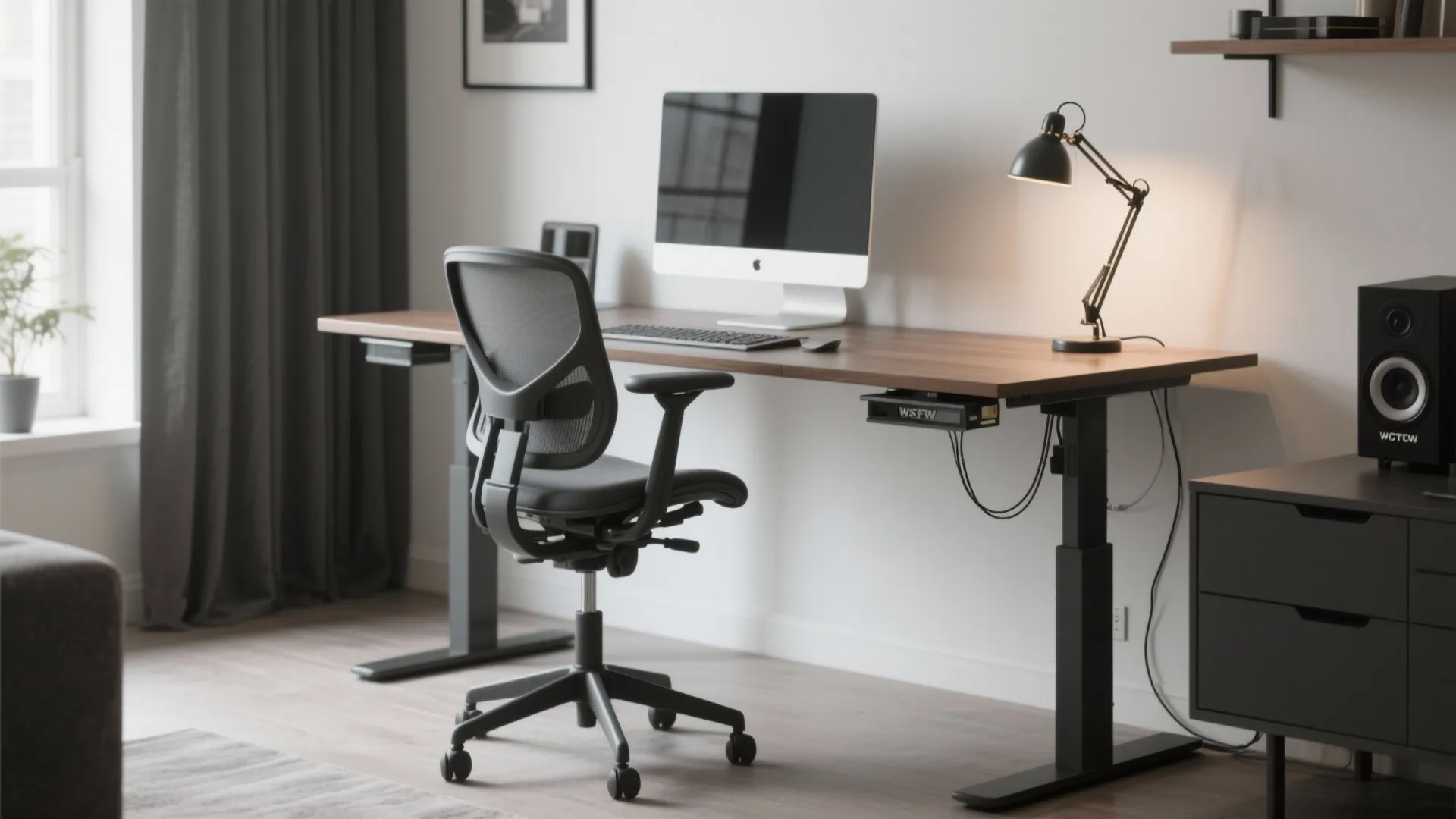 Statement Desk and Ergonomics