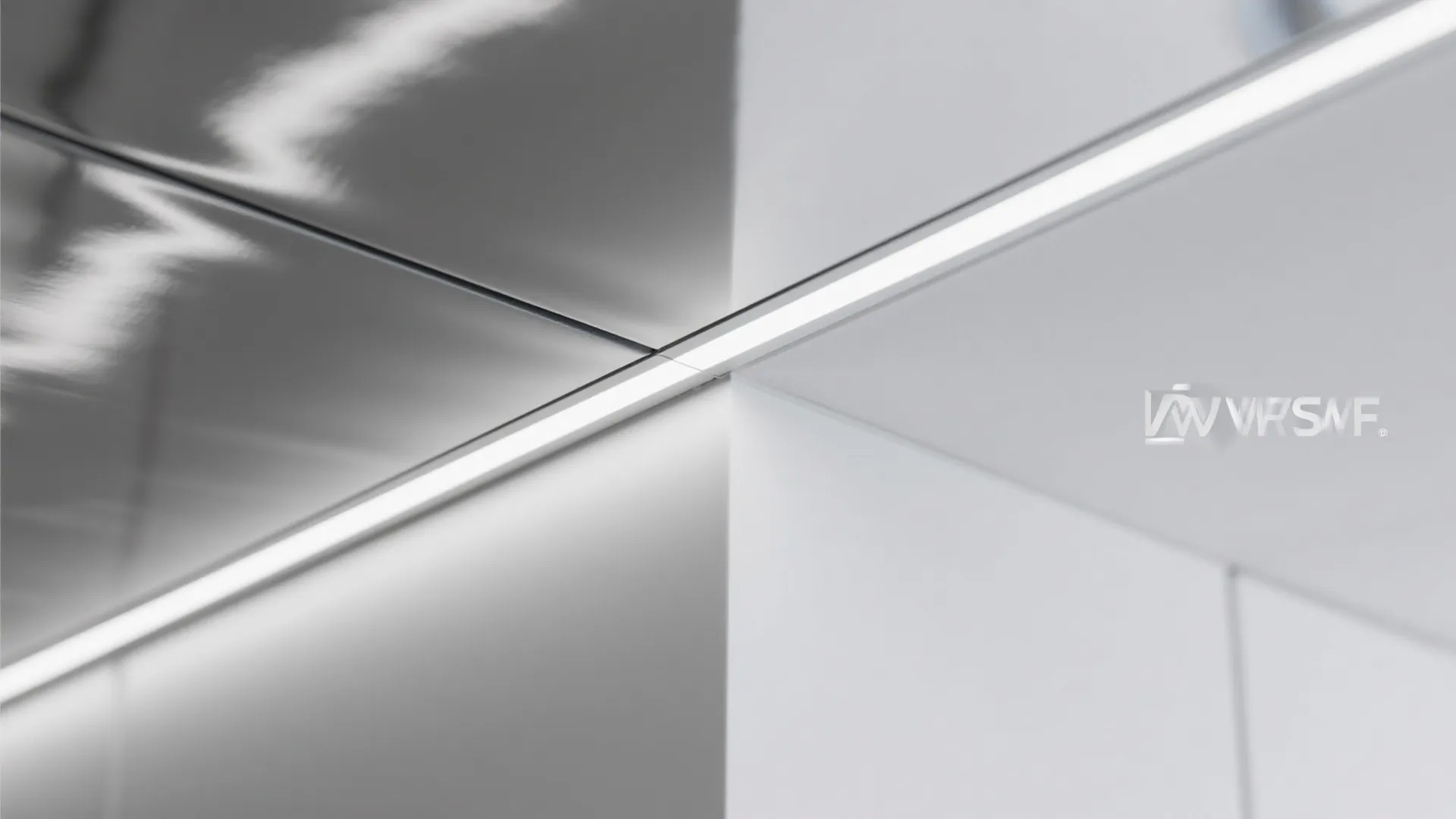 Glossy Stretch Ceiling to Bounce Light