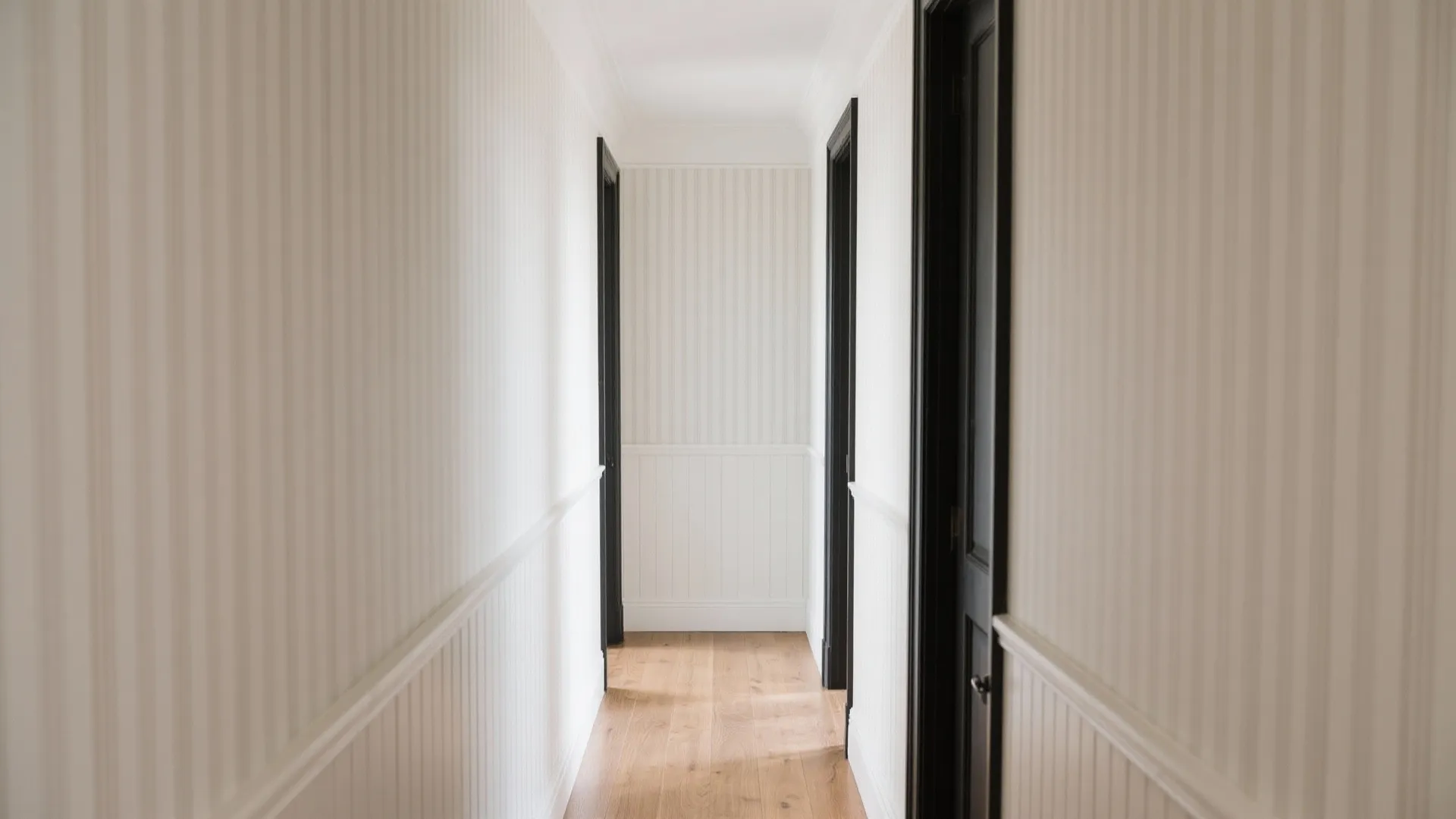 [Section: 灵感列表] Minimal Stripes and Micro‑Patterns to Stretch a Narrow Hall
