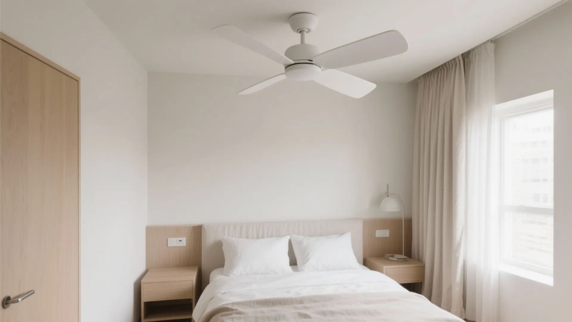 Style notes that help small rooms feel bigger