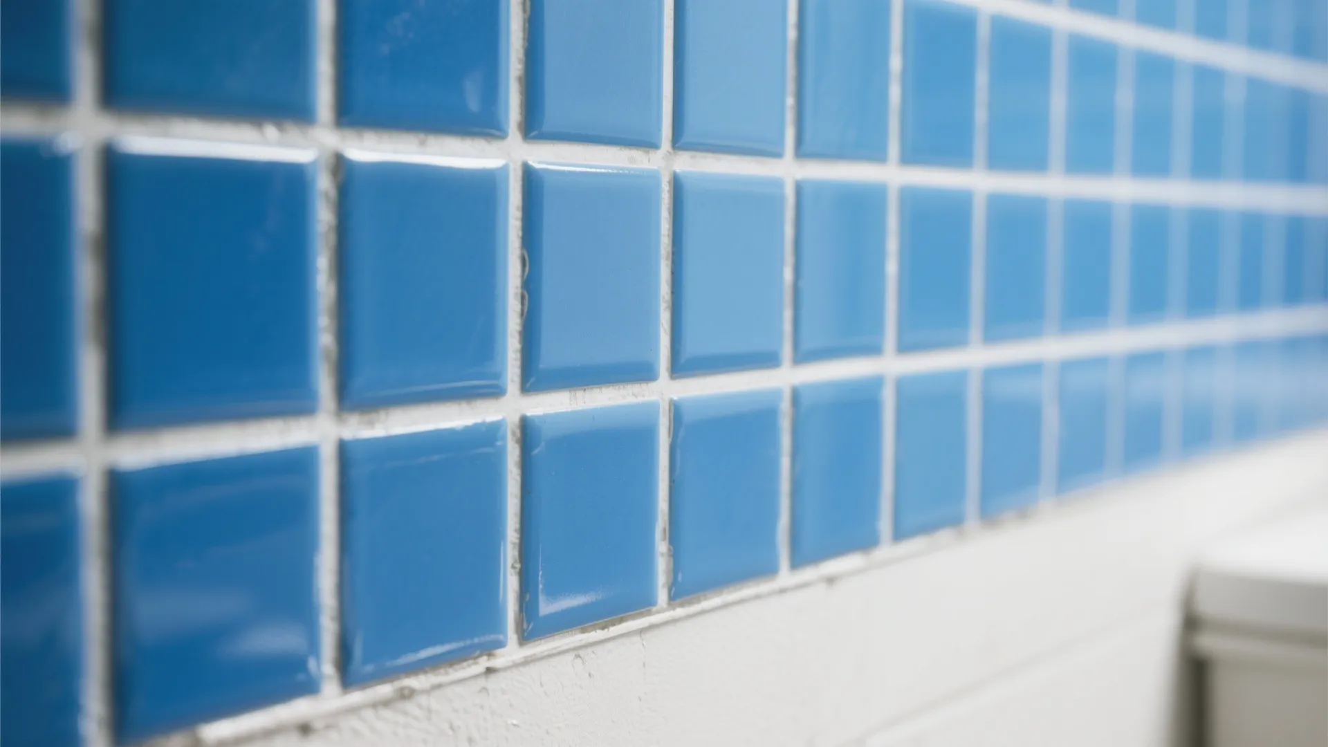 1. Classic subway blue with white grout