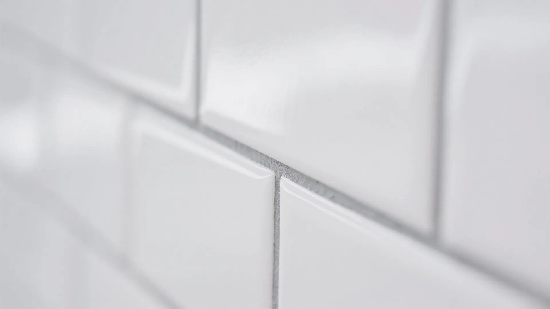 Subway tiles with ultra-thin grout