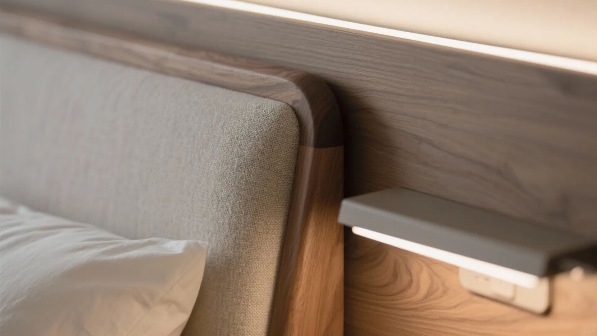 Warm minimalism for restorative suites