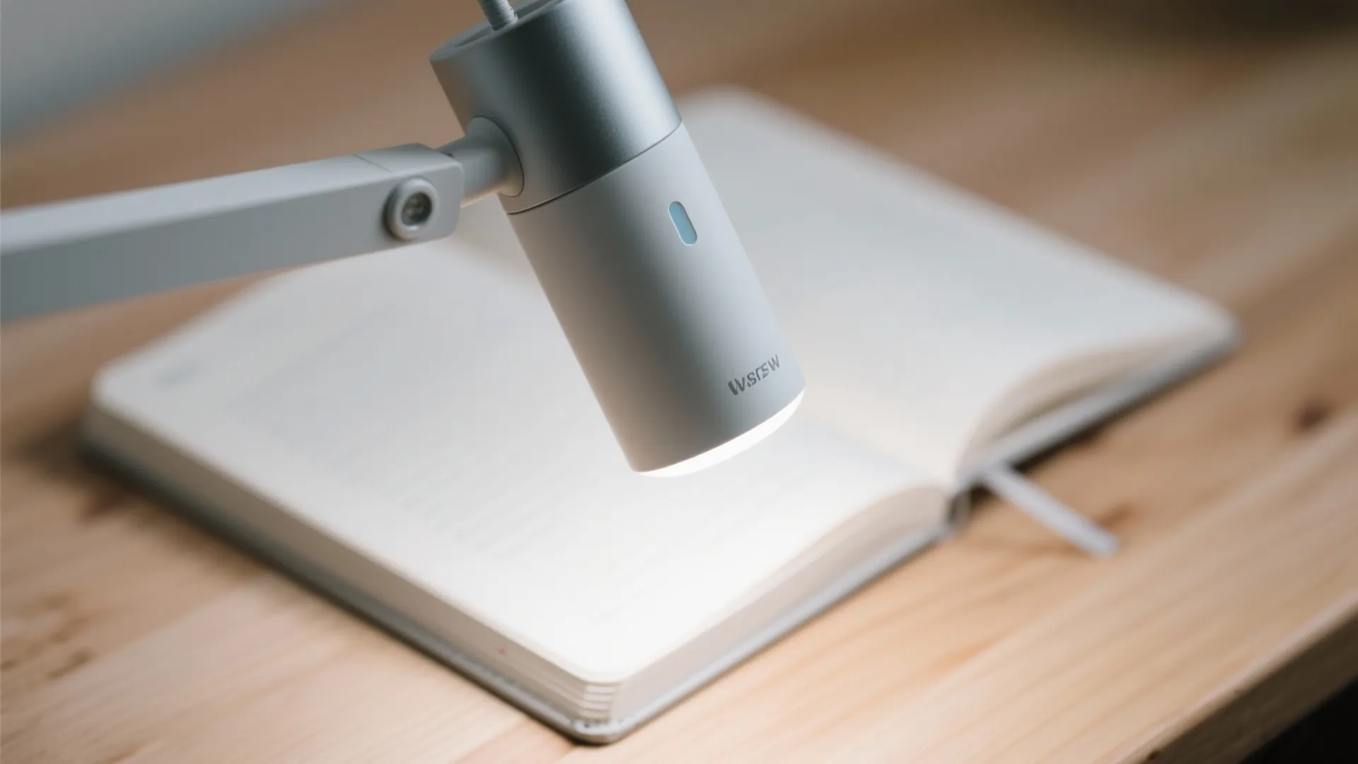 Task lighting layers that fight eye strain