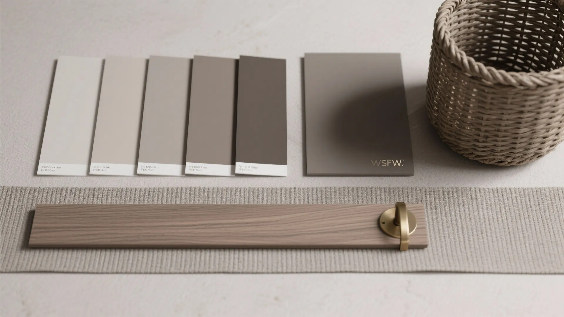 Monochrome Layers for a Calm Flow