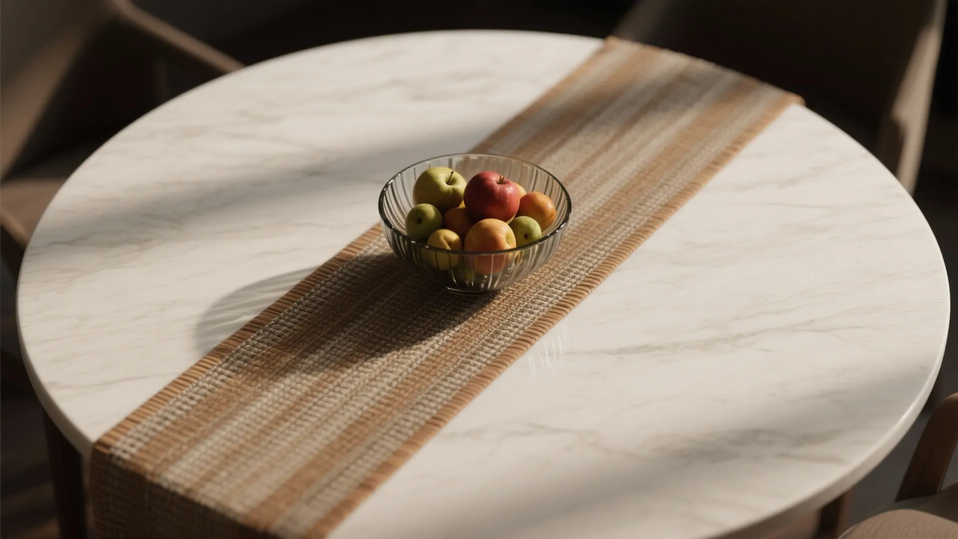 Textured runner with a small focal bowl