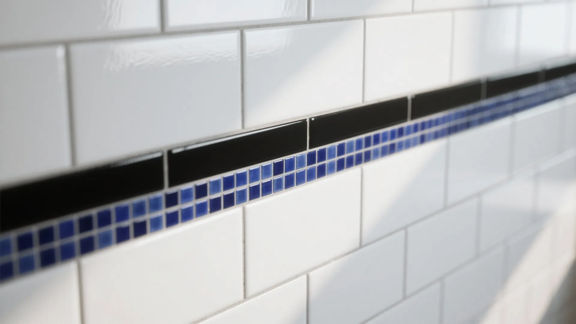 1. High-contrast tile banding