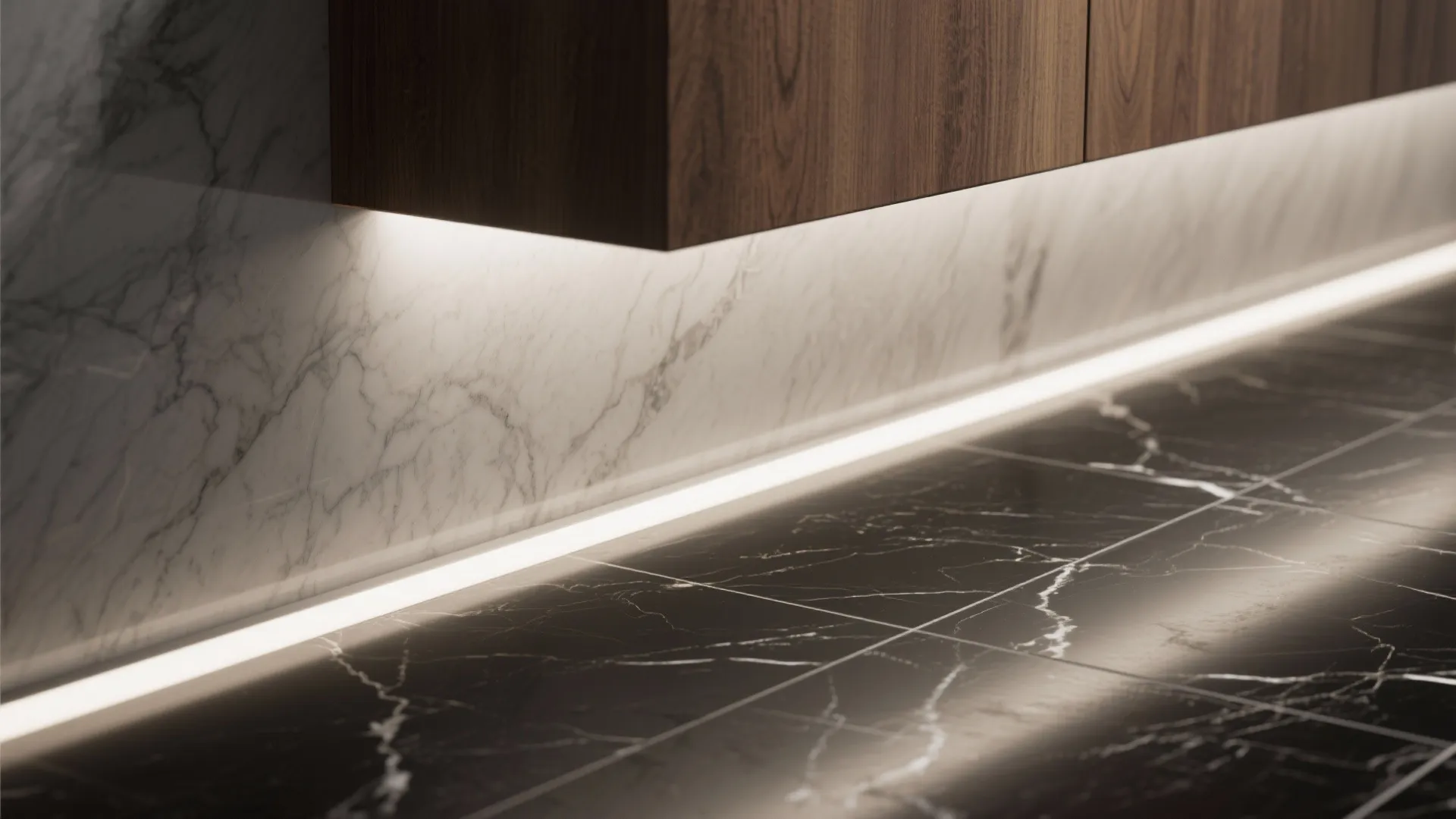 Floating Storage and Minimal Lines