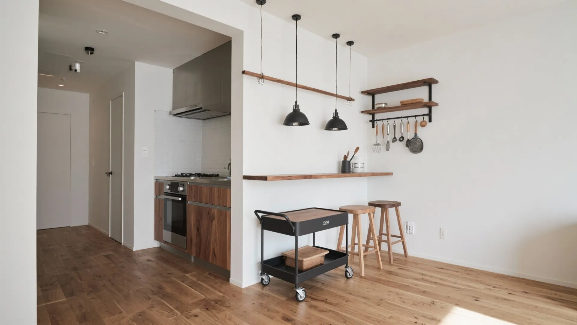 Tips 5: キッチン背面は“回遊”を確保して詰めすぎない