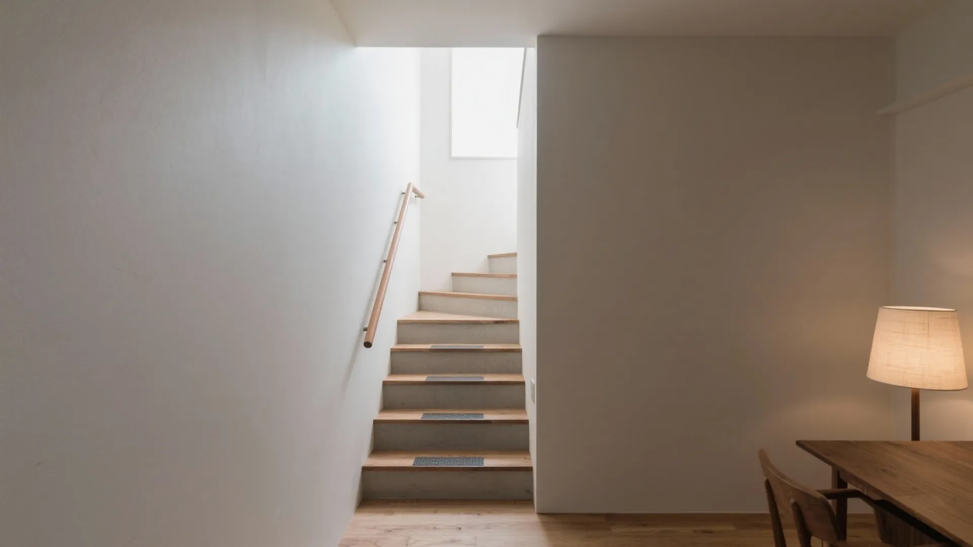 Tips 1: 階段の踏面と手すりを見直す（東京小戸型×動線計画）