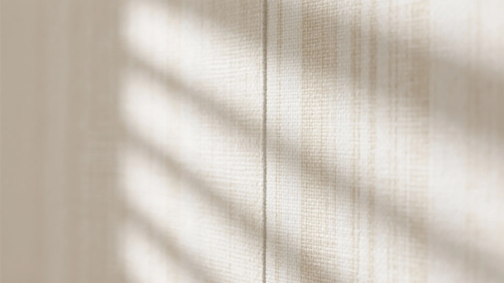 1) Tone-on-tone textures that breathe