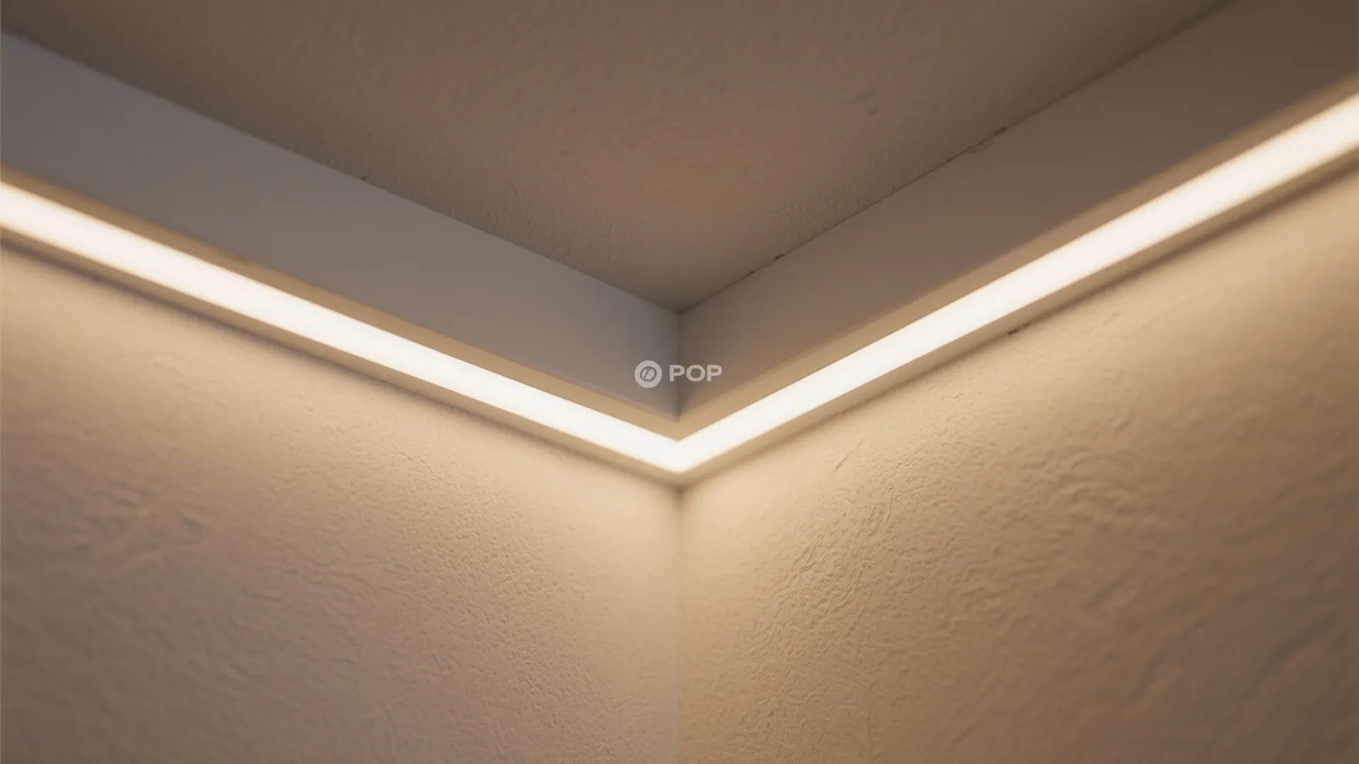 3) Central Tray With Hidden LED Rims