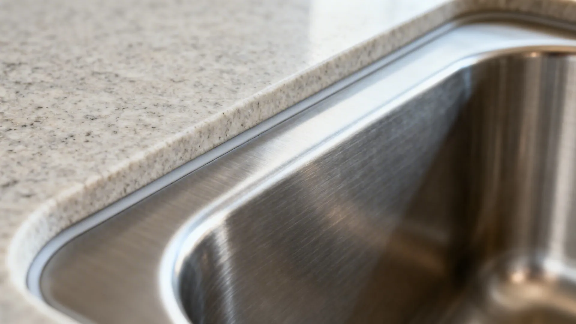 Hygienic Surfaces: Stainless, Quartz Composite, and Easy-Clean Edges
