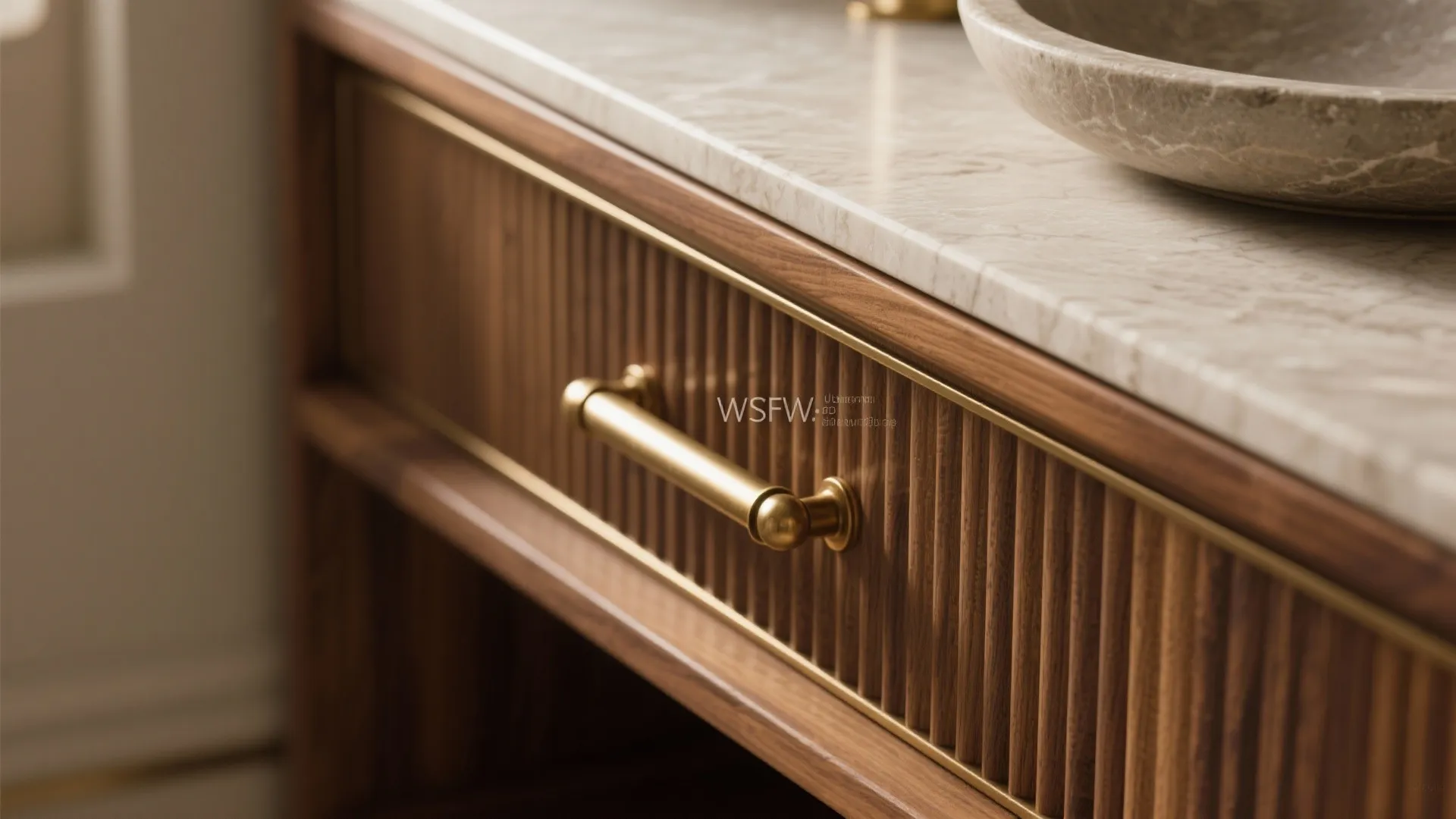 Showpiece Vanity and Fixtures as the Focal Highlighter