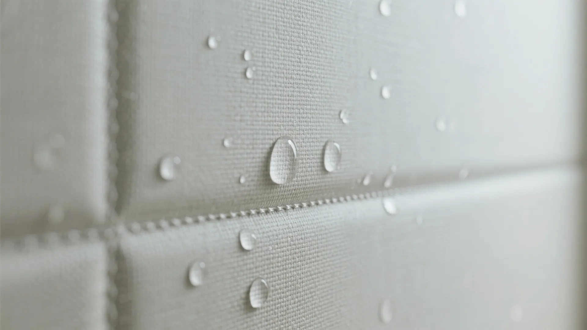 Moisture-smart vinyl wallpaper with quiet texture