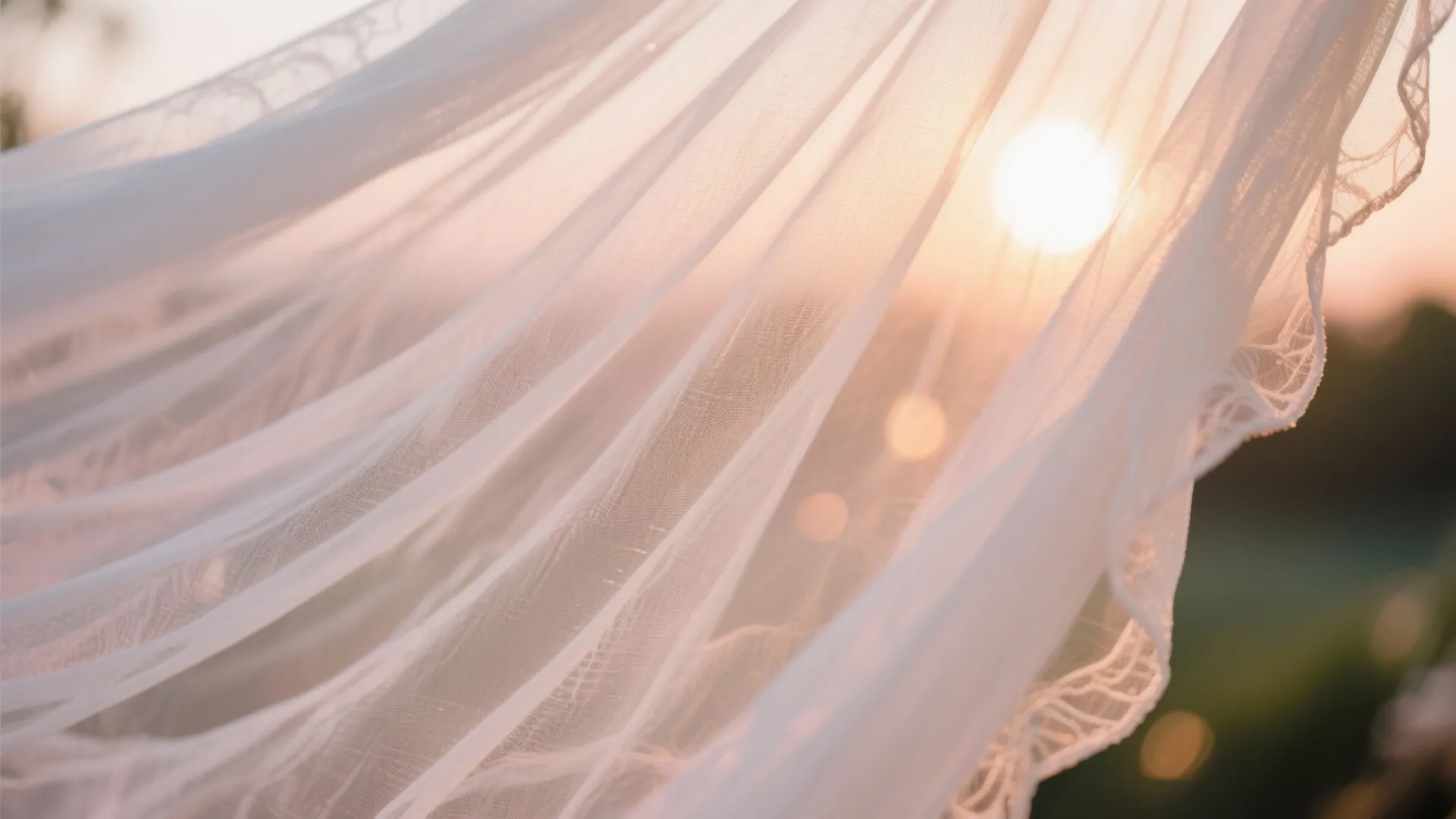 A Sheer Canopy to Crown the Bed