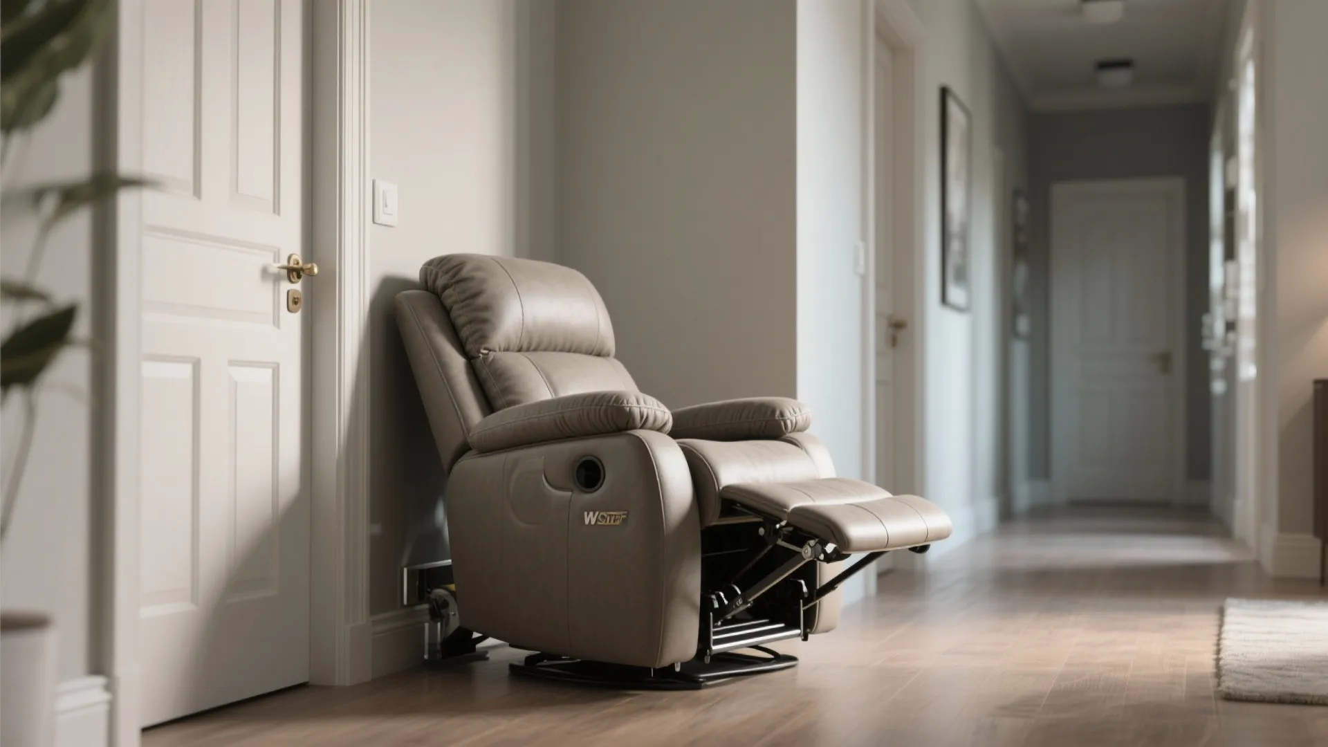 Wall-hugger (wall-saver) recliners