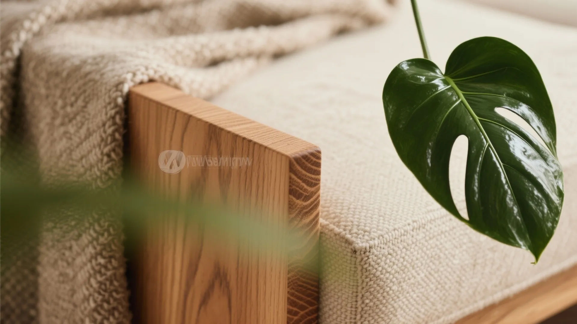 Warm materials and biophilic touches that reduce stress