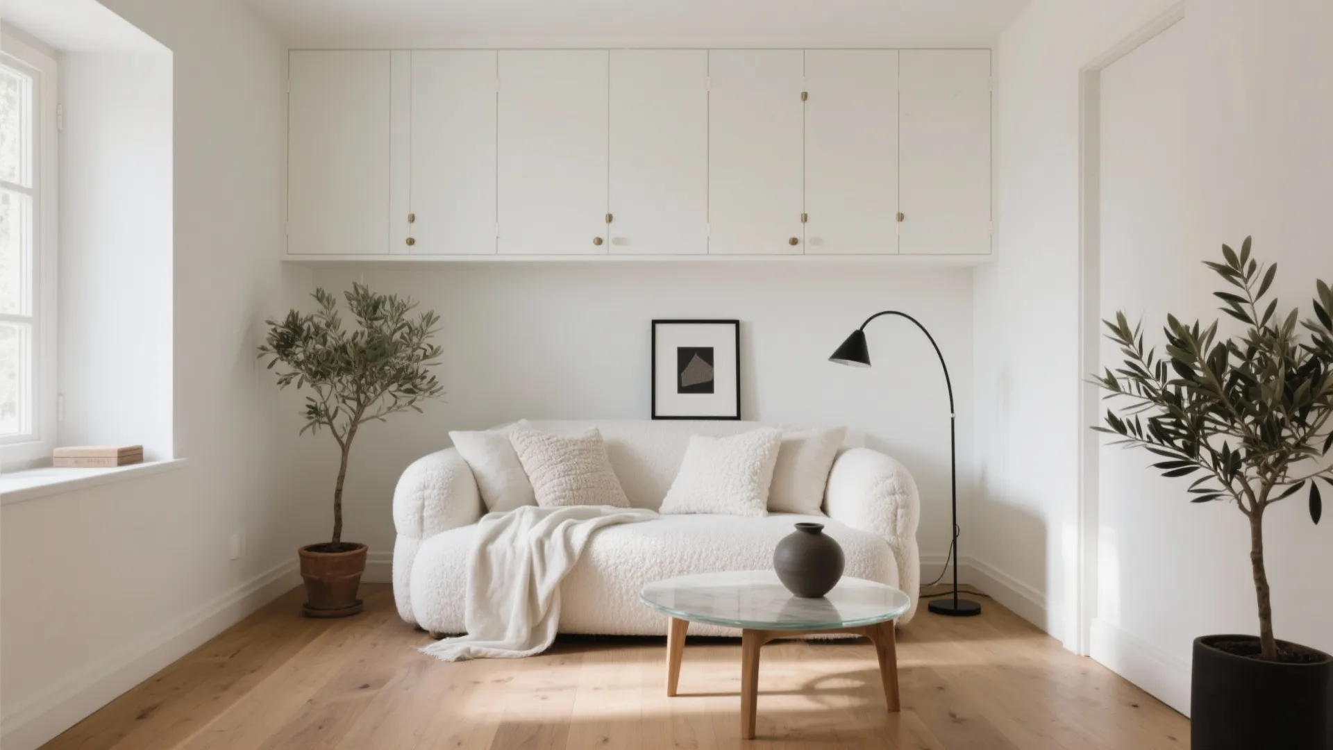 5 White Room Decor Ideas That Actually Feel Warm: Designer-tested, small-space-friendly ways to make white interiors cozy, layered, and truly livable