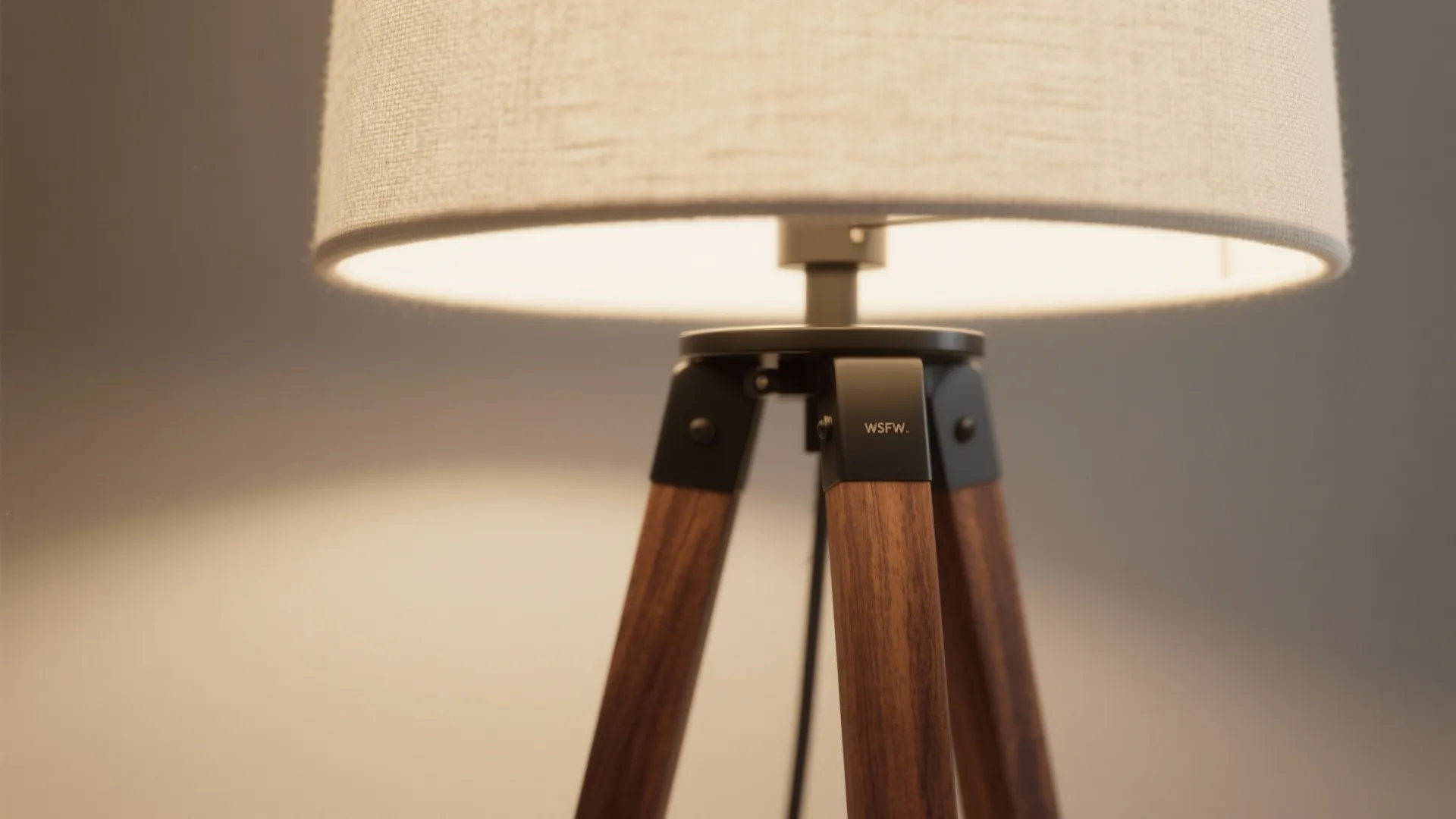 Warm wood and fabric shades for a cocooning feel