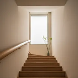 階段周辺インテリアで整える風水エネルギー最適化