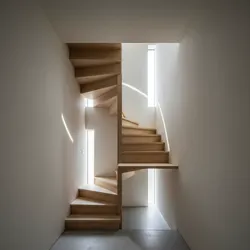 狭小住宅の階段風水トラブル6例と改善法